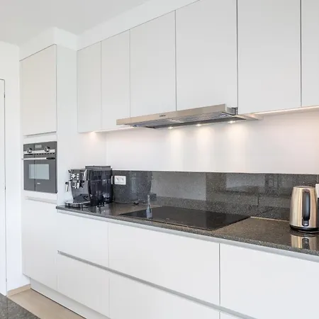 Lecomte - - 176 Apartman *