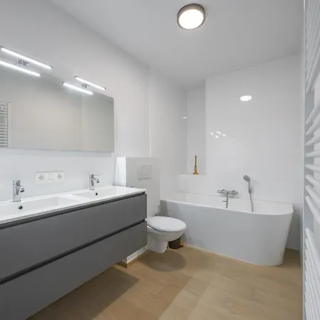 Apartman Lecomte - - 176