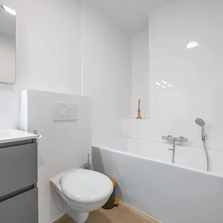 Lecomte - - 176 Apartman *