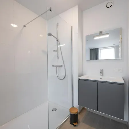 Lecomte - - 176 Apartman *