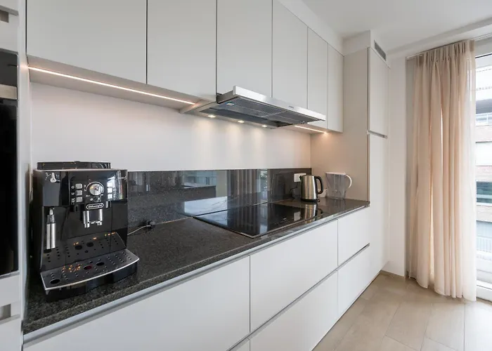 Lecomte - - 176 아파트 *